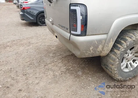 2002 Chevrolet Tahoe Lt z USA, uszkodzony, nr VIN 1GNEK13Z02R176259